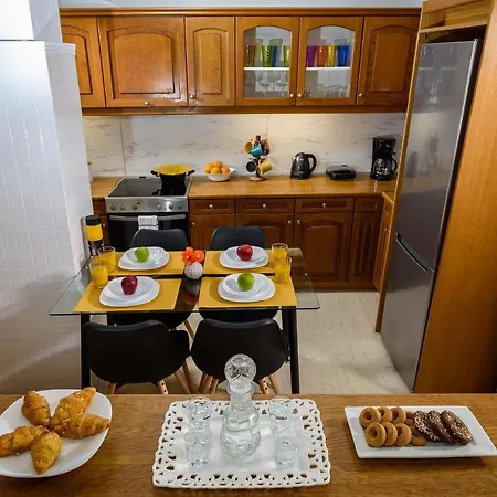 Apt. With Parking - 3 Min From Old Port Apartament *