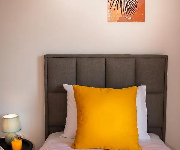 Apt. With Parking - 3 Min From Old Port *