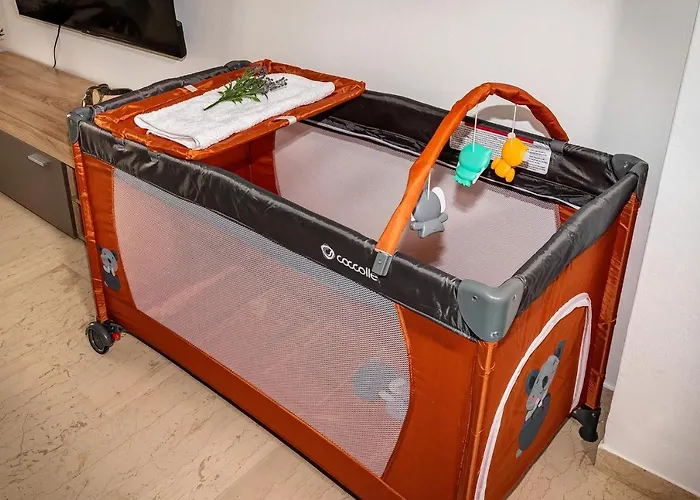 Apt. With Parking - 3 Min From Old Port