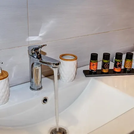 Apt. With Parking - 3 Min From Old Port * خانيا